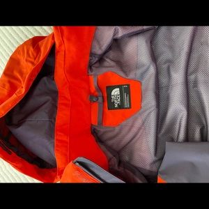 The North Face Women’s Ski or Snow board jacket